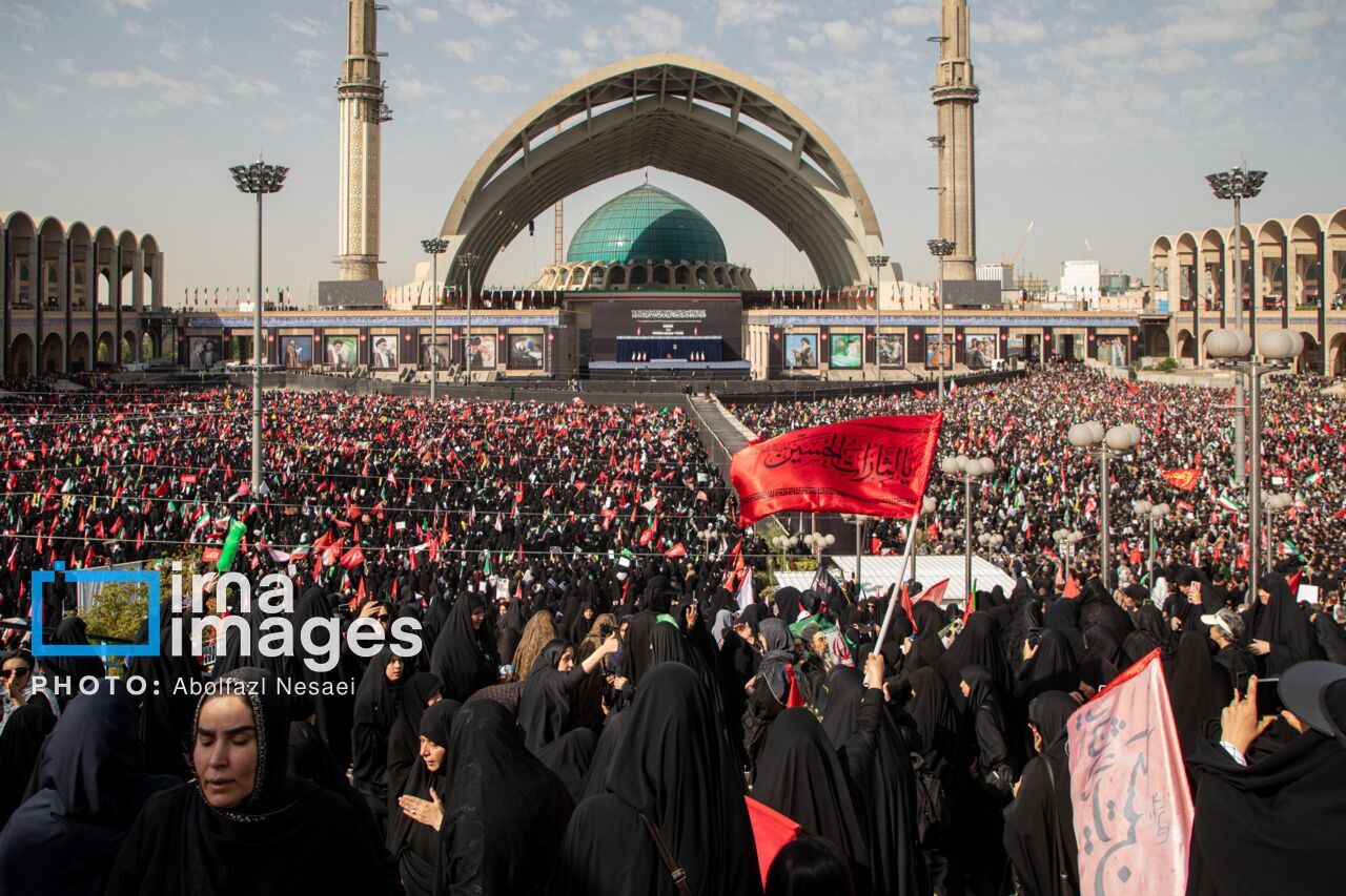 اعزام کاروانهای امدادی اهواز به تهران برای وداع با رئیسجمهور اعزام کاروانهای امدادی اهواز به تهران برای وداع با رئیسجمهور