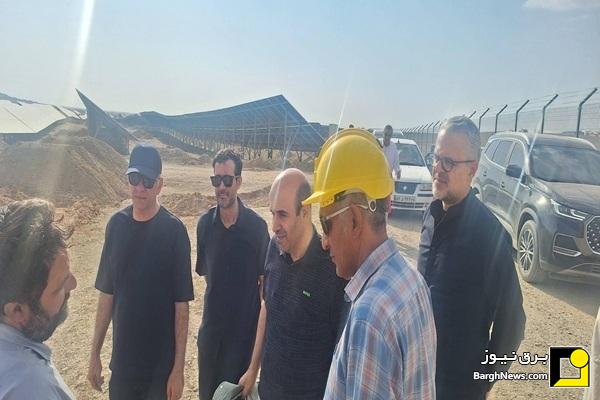 بازدید معاون وزیر نیرو از نیروگاه خورشیدی ۹۵ مگاواتی شمسآباد