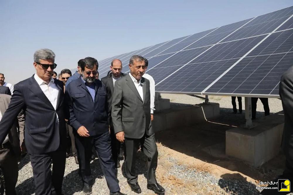افتتاح ۵ نیروگاه خورشیدی با حضور معاون اجرایی رئیس‌جمهور در قم