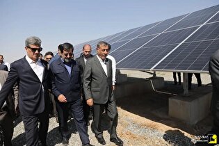 افتتاح ۵ نیروگاه خورشیدی با حضور معاون اجرایی رئیس‌جمهور در قم