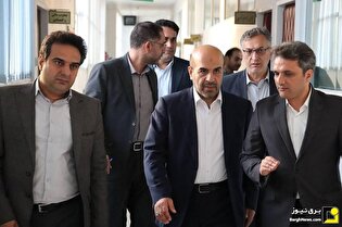 بازدید معاون وزیر نیرو از کارخانه‌های تجهیزات خورشیدی