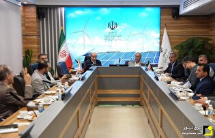 بررسی پیشرفت نیروگاه‌های تجدیدپذیر سیستان و بلوچستان با معاون وزیر