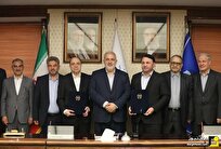 امضای تفاهمنامه همکاری وزارت نیرو و بانک سپه با حضور عباس علیآبادی امضای تفاهمنامه همکاری وزارت نیرو و بانک سپه با حضور عباس علیآبادی